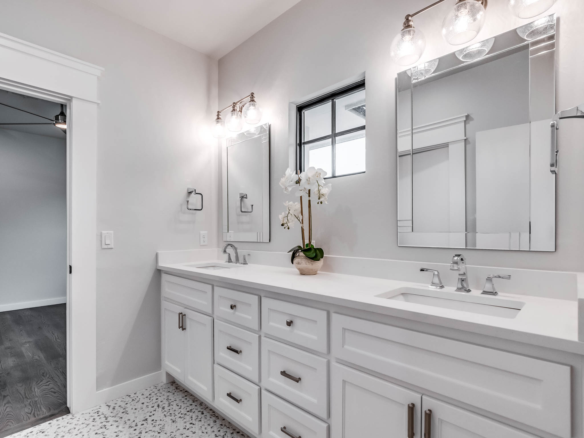 8538r2 Bath 1